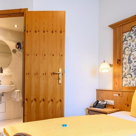 Hotel Goldener Hirsch Friedrichshafen Buitenkant foto