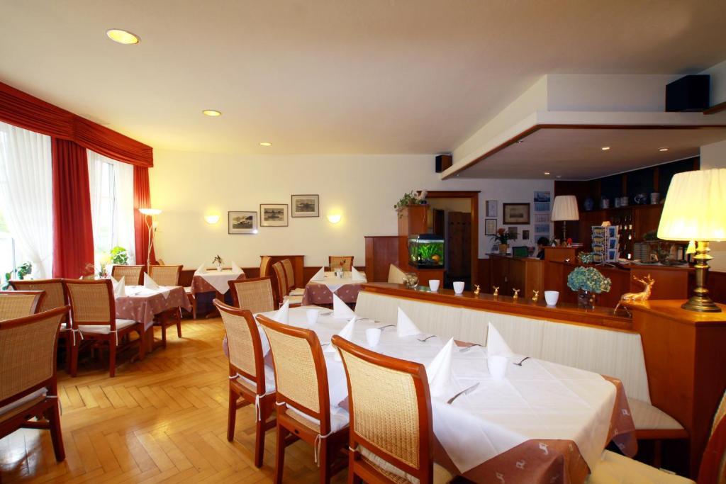 Hotel Goldener Hirsch Friedrichshafen Buitenkant foto