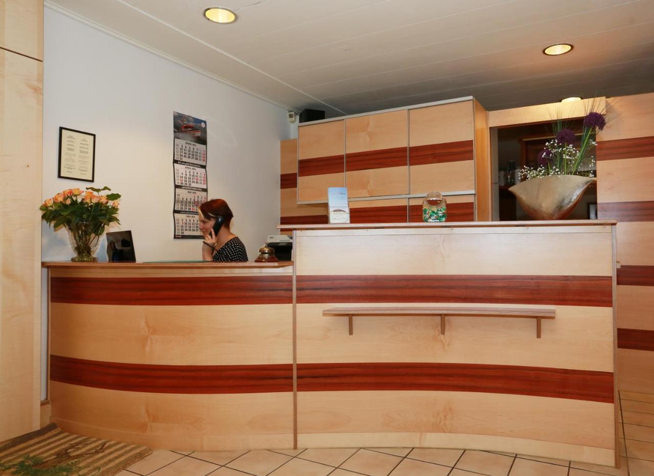 Hotel Goldener Hirsch Friedrichshafen Buitenkant foto
