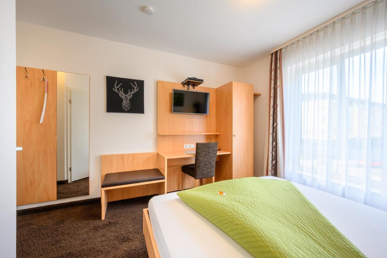 Hotel Goldener Hirsch Friedrichshafen Buitenkant foto
