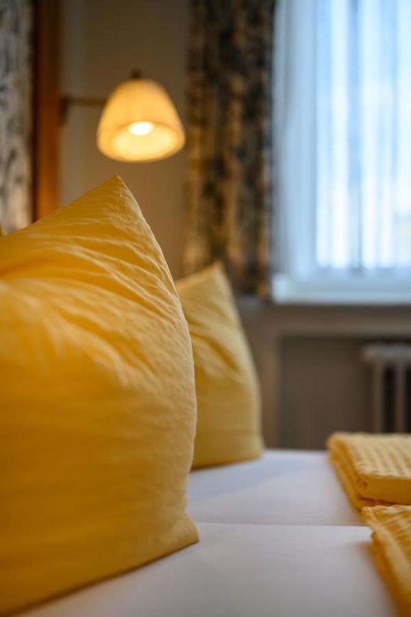 Hotel Goldener Hirsch Friedrichshafen Buitenkant foto