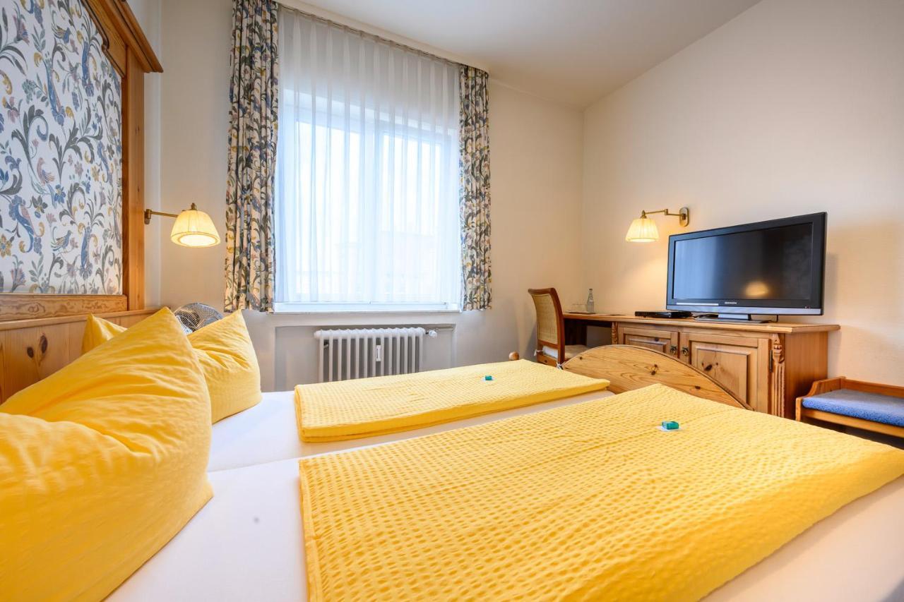 Hotel Goldener Hirsch Friedrichshafen Buitenkant foto